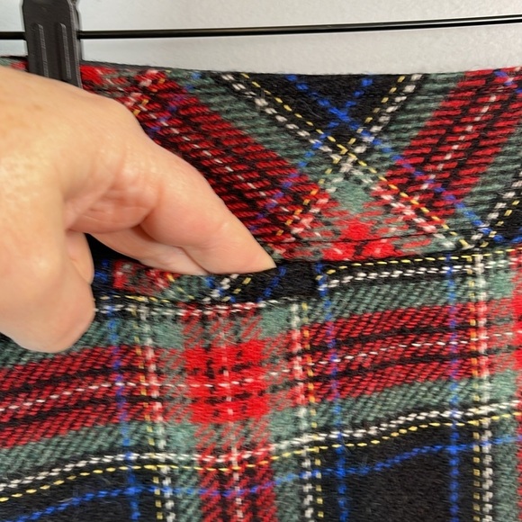 L.L.Bean Favourite Fit Skirt Wool Blend Weave Plaid Tartan Red Green Navy 6P - Picture 3 of 10